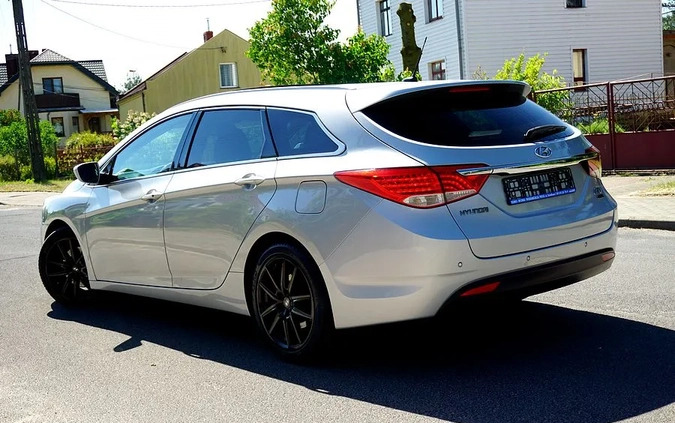 Hyundai i40 cena 36700 przebieg: 246000, rok produkcji 2011 z Płock małe 742
